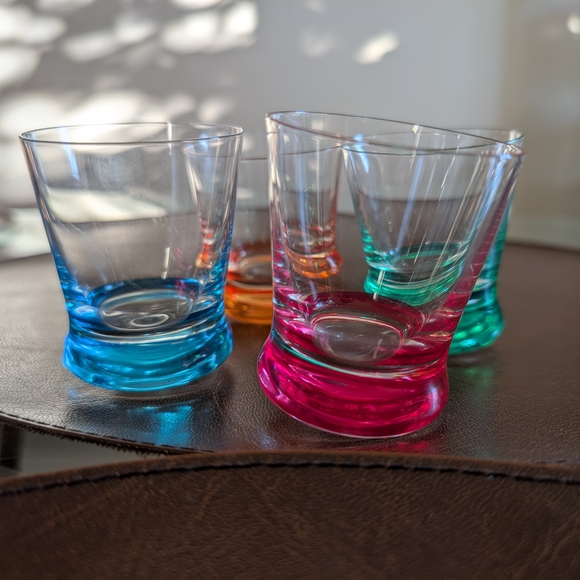 Fun Roly Poly Shot Glasses - Picture 2 of 7